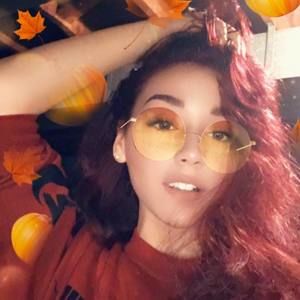 Meet your Posher, Dennise